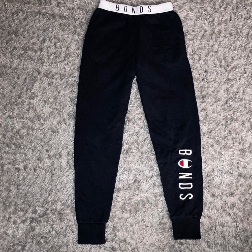Bonds men’s champion Joggers collab size small white band